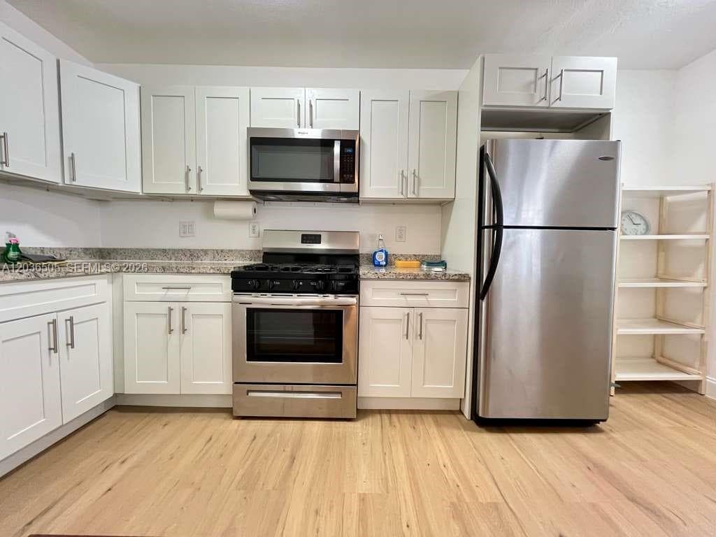 7928 Harding Ave # 3, Miami Beach, FL 33141 — zdjęcie 2
