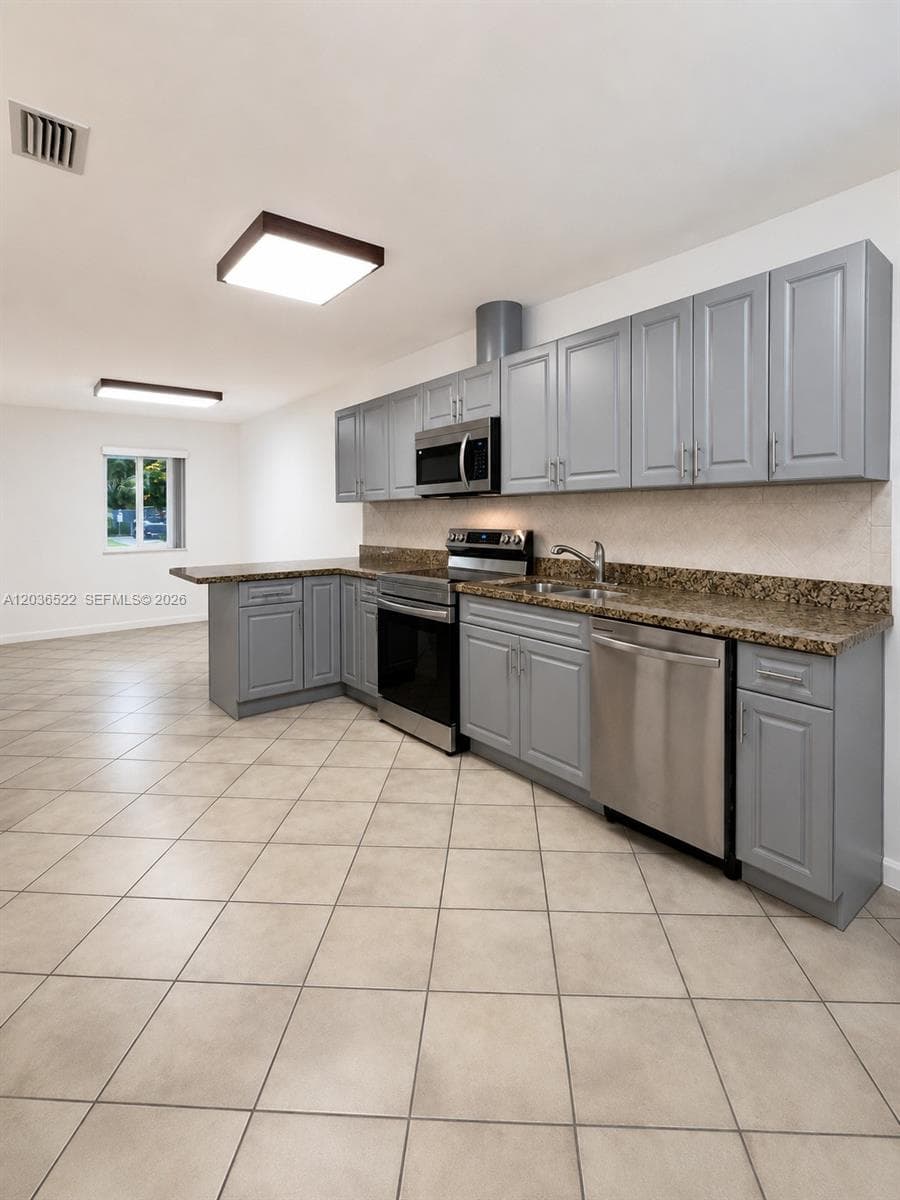 1005 SW 30th St # 1007, Fort Lauderdale, FL 33315 — zdjęcie 4