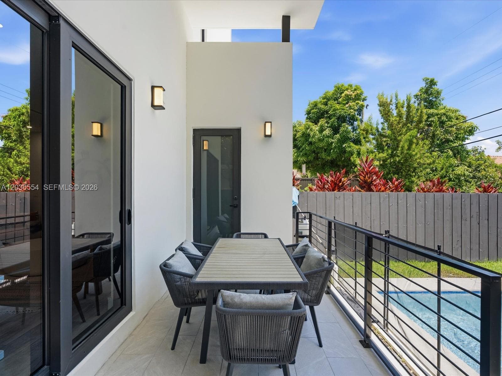 3266 SW 25th Ter, Miami, FL 33133 — zdjęcie 5