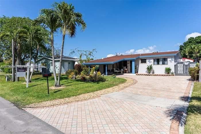 707 SW 3rd Ave, Hallandale Beach, FL 33009 — zdjęcie 2