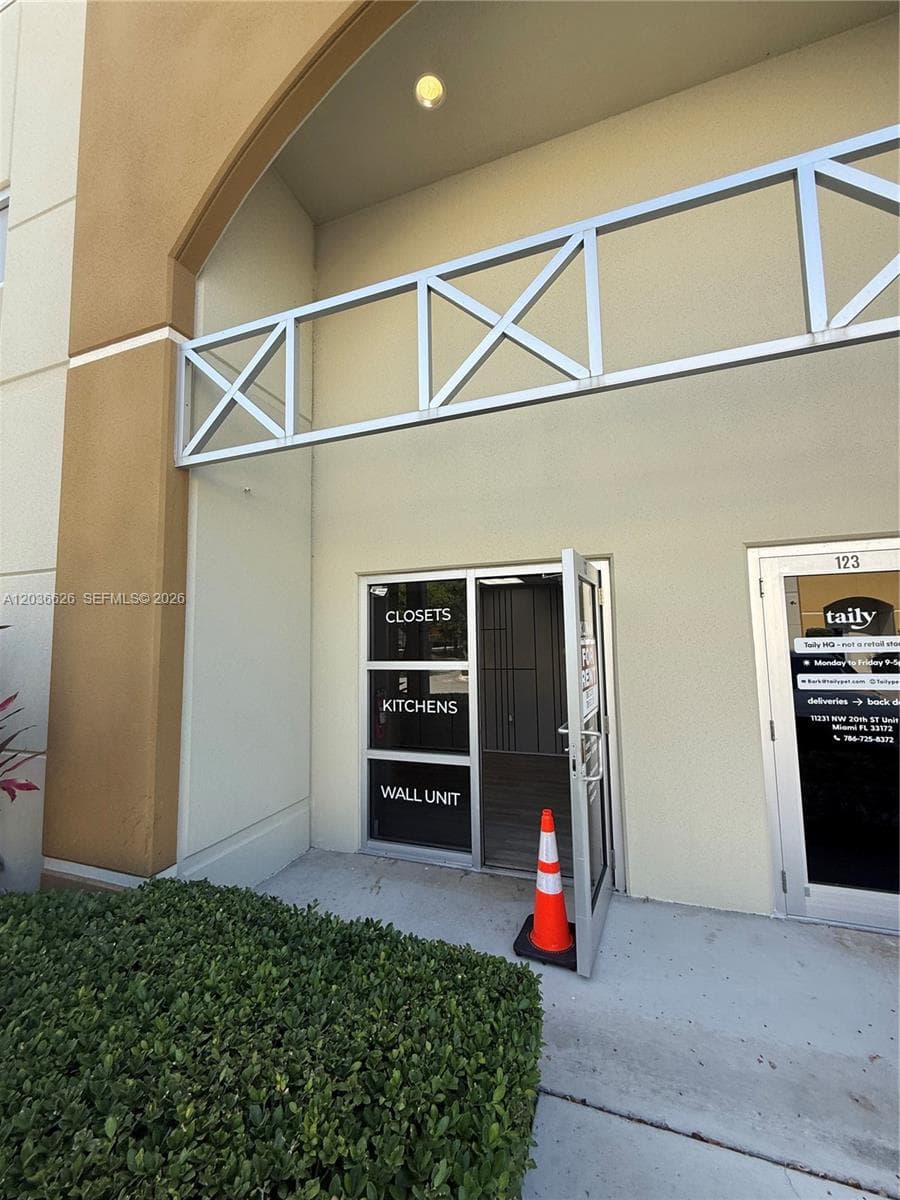 11231 NW 20th St # 122, Sweetwater, FL 33172 — zdjęcie 2