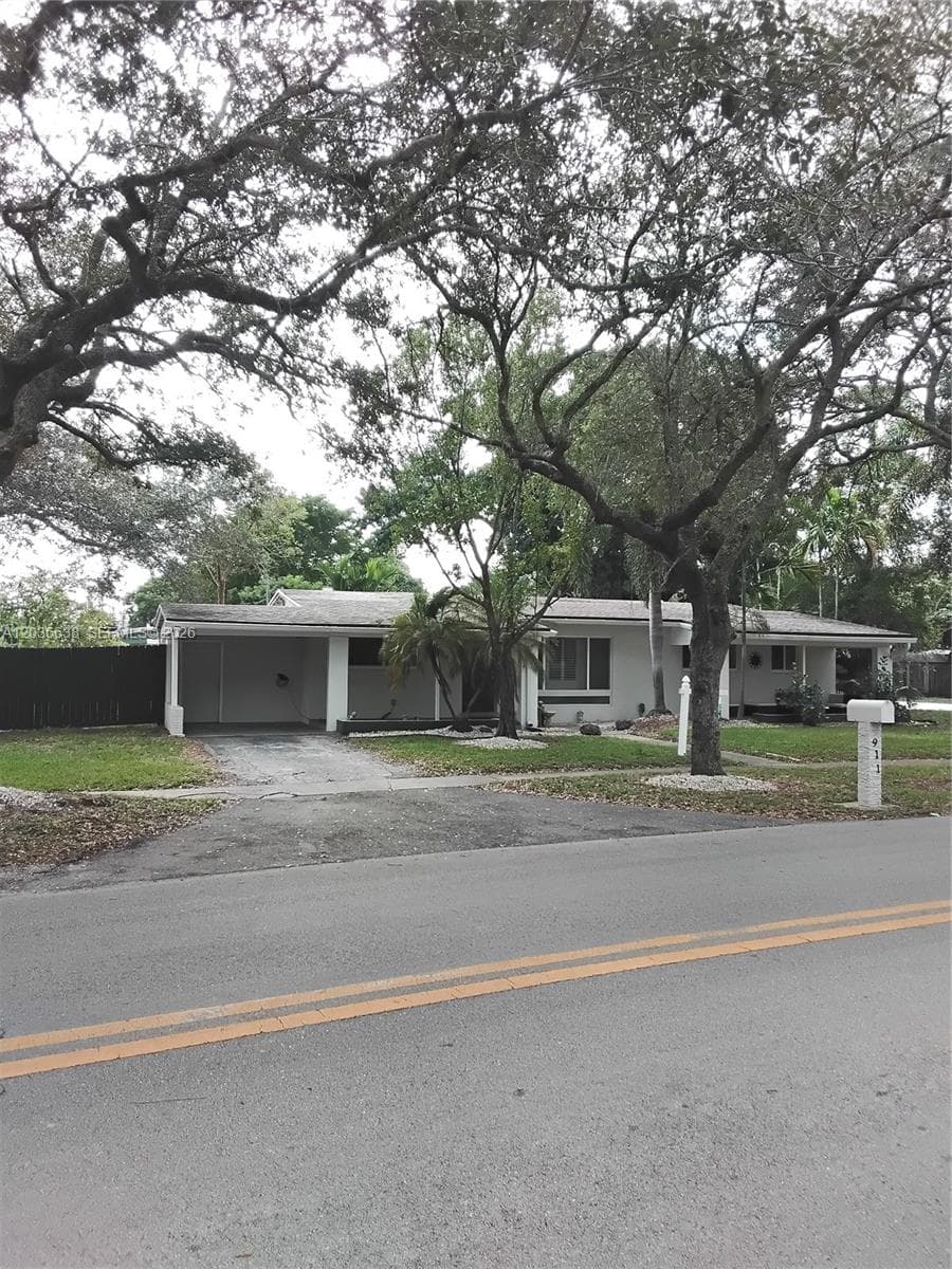 911 W Country Club Cir, Plantation, FL 33317 — zdjęcie 4