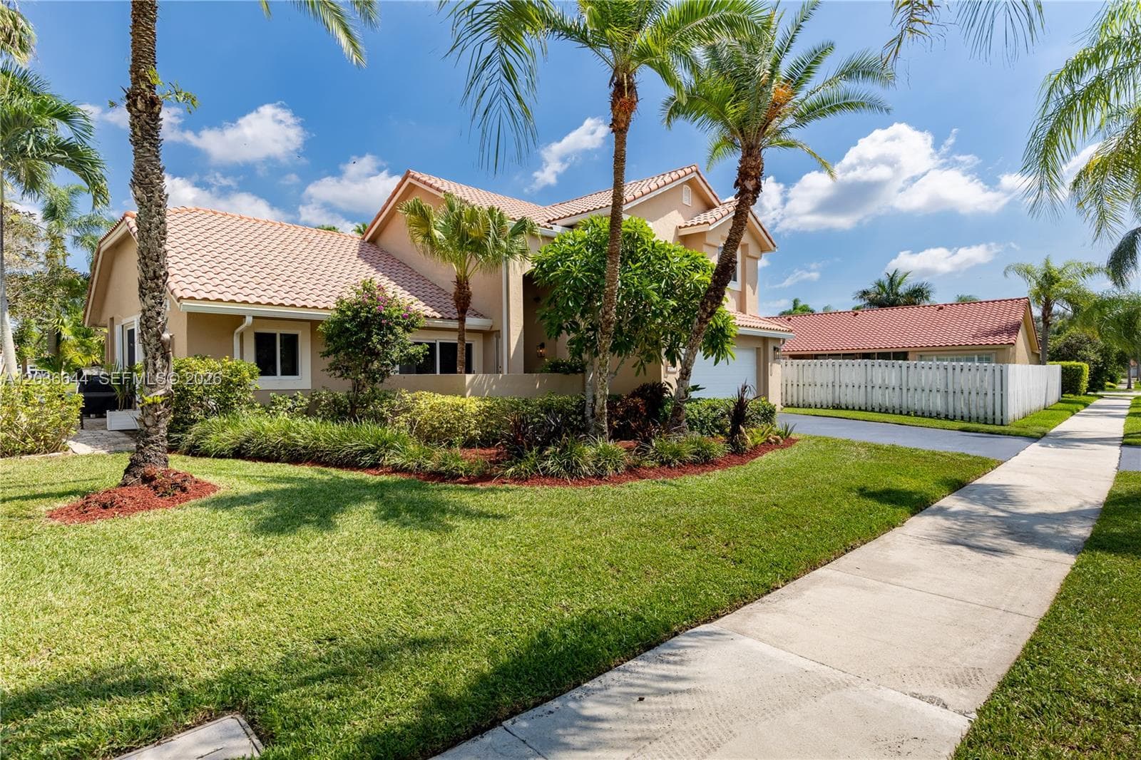 1171 Laguna Springs Dr, Weston, FL 33326 — zdjęcie 3