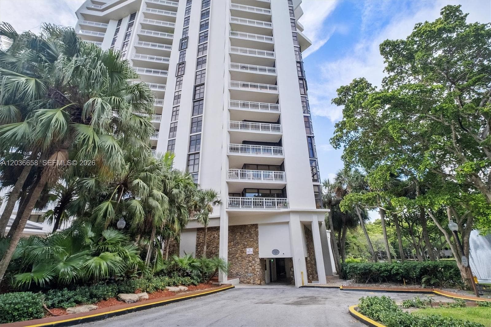 1000 Quayside Ter # 411, Miami, FL 33138 — zdjęcie 3