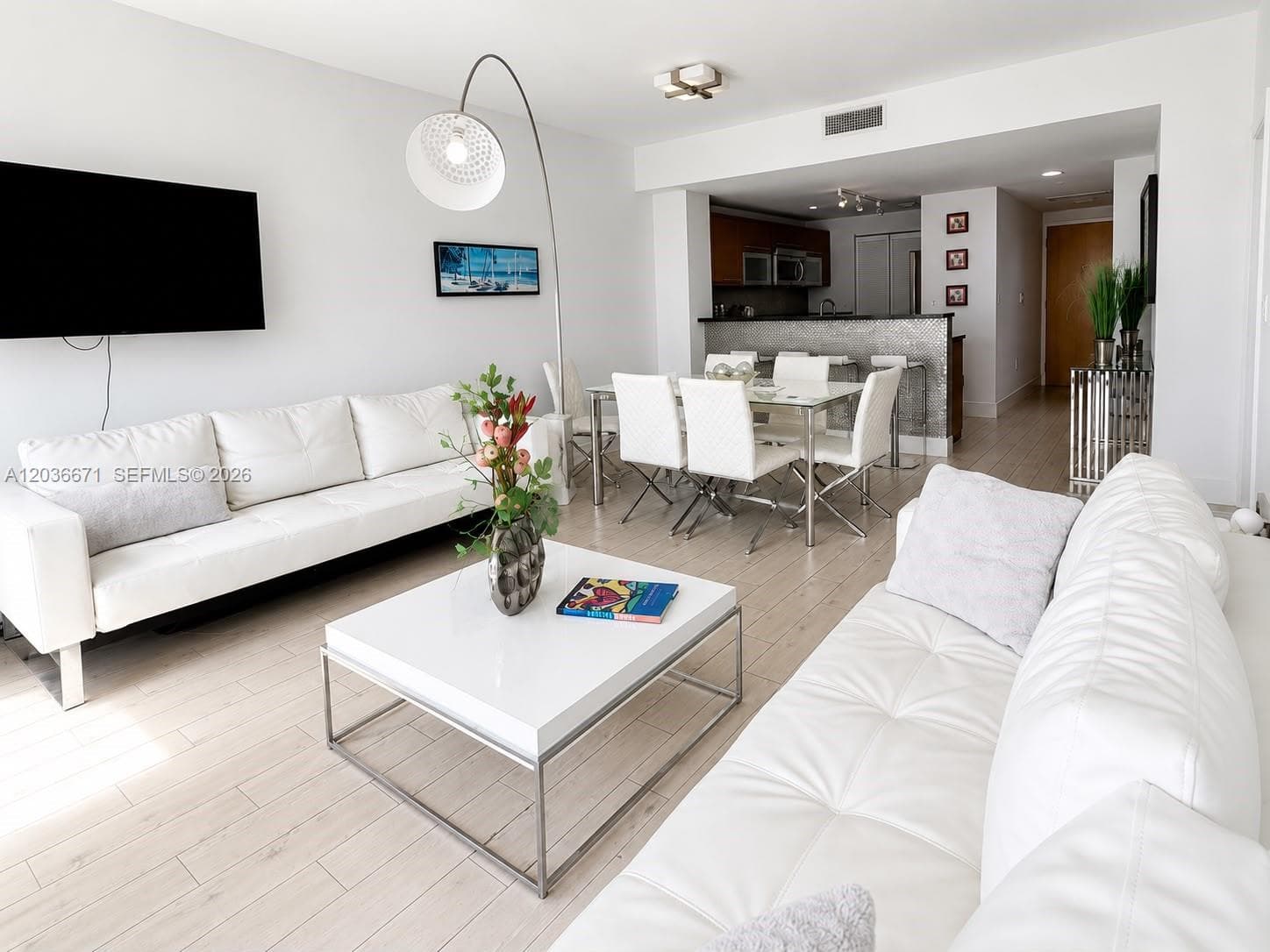 253 NE 2nd St # 3004, Miami, FL 33132 — zdjęcie 2