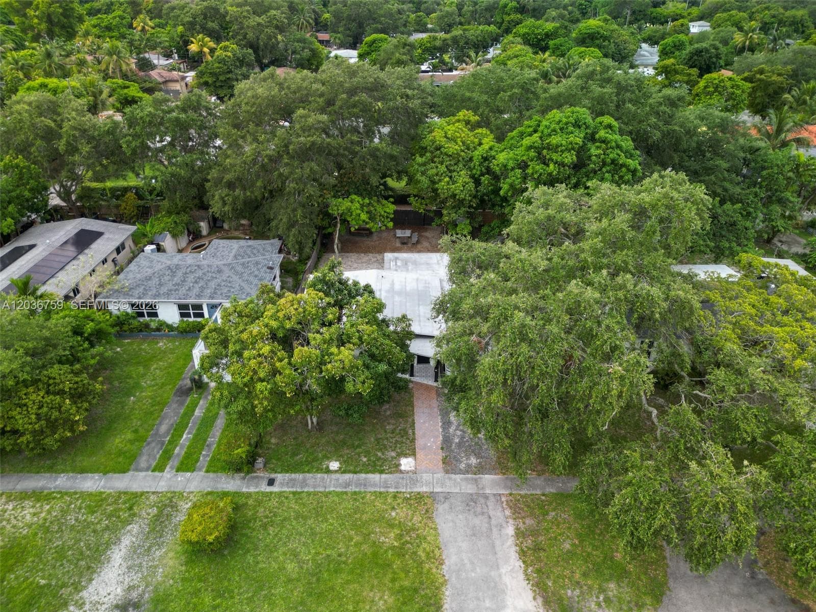 1260 NE 153rd St, North Miami Beach, FL 33162 — zdjęcie 3