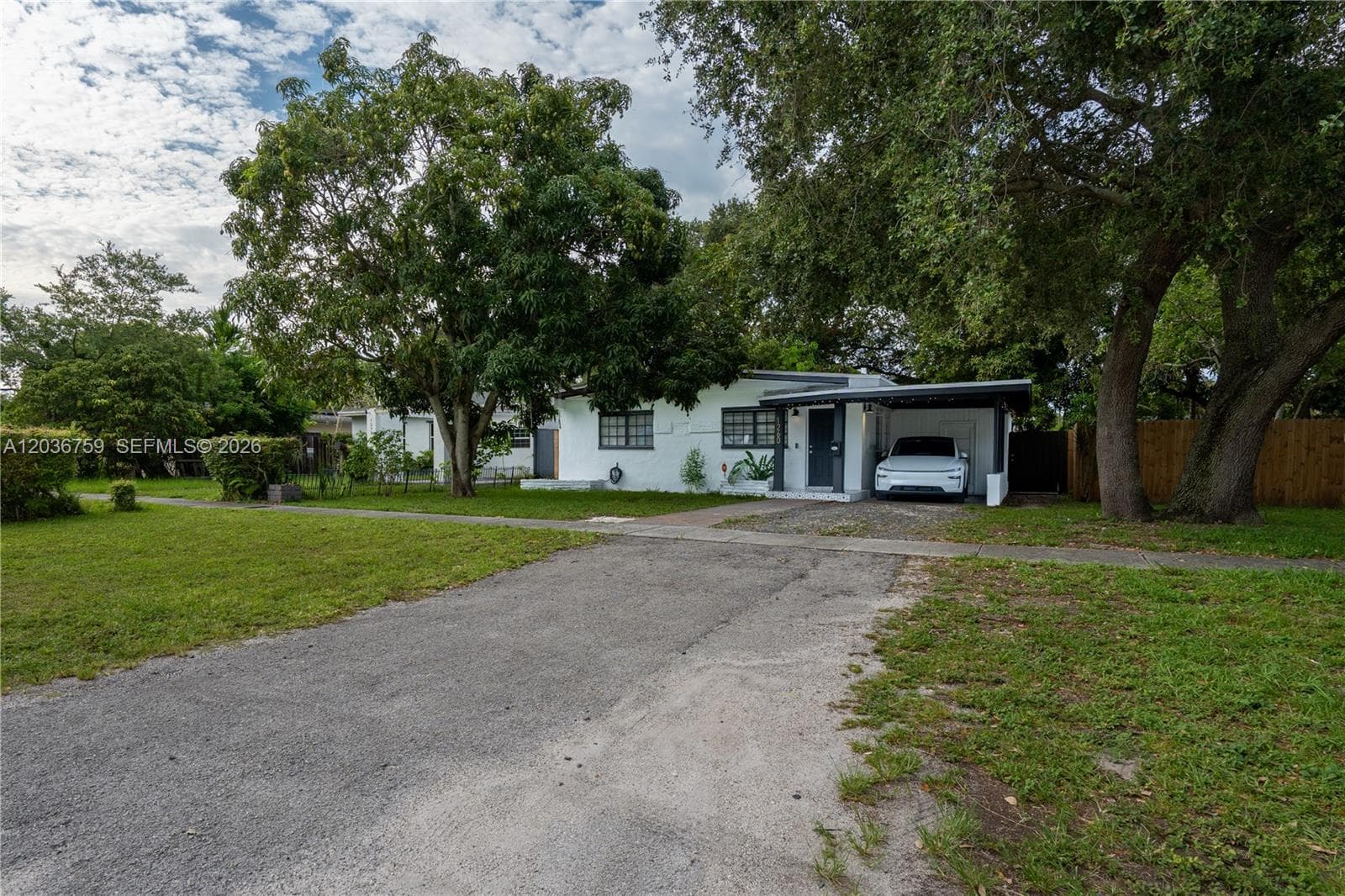 1260 NE 153rd St, North Miami Beach, FL 33162 — zdjęcie 5