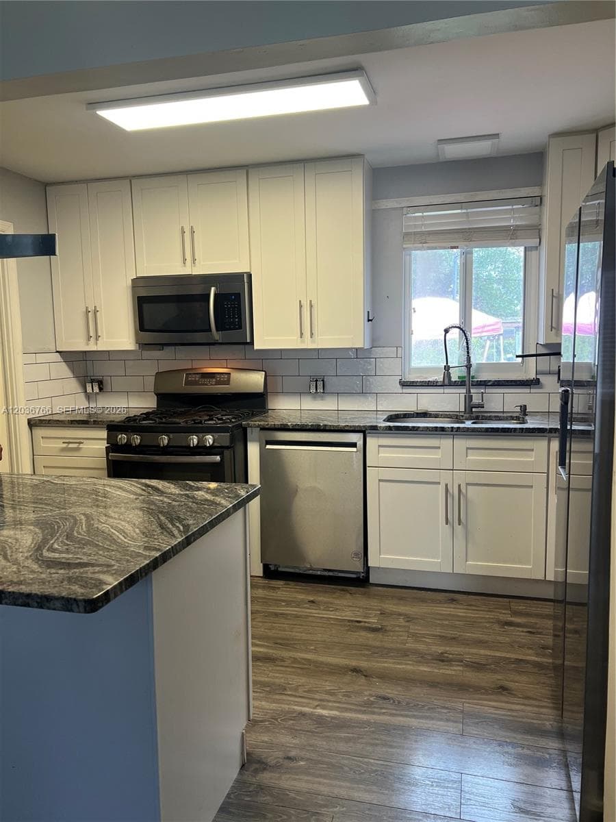 241 SW 3rd Ter # 0, Dania Beach, FL 33004 — zdjęcie 2