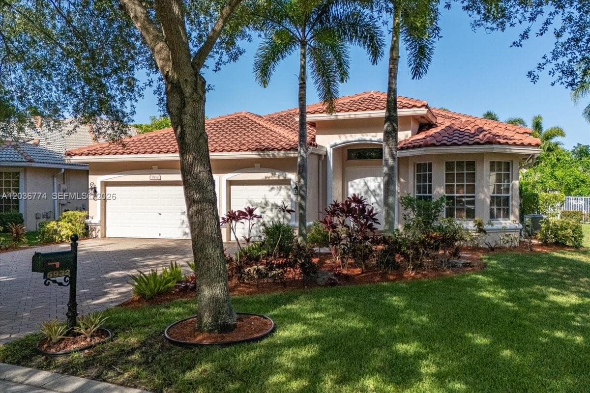 5932 NW 56th Cir, Coral Springs, FL 33067 — zdjęcie 2
