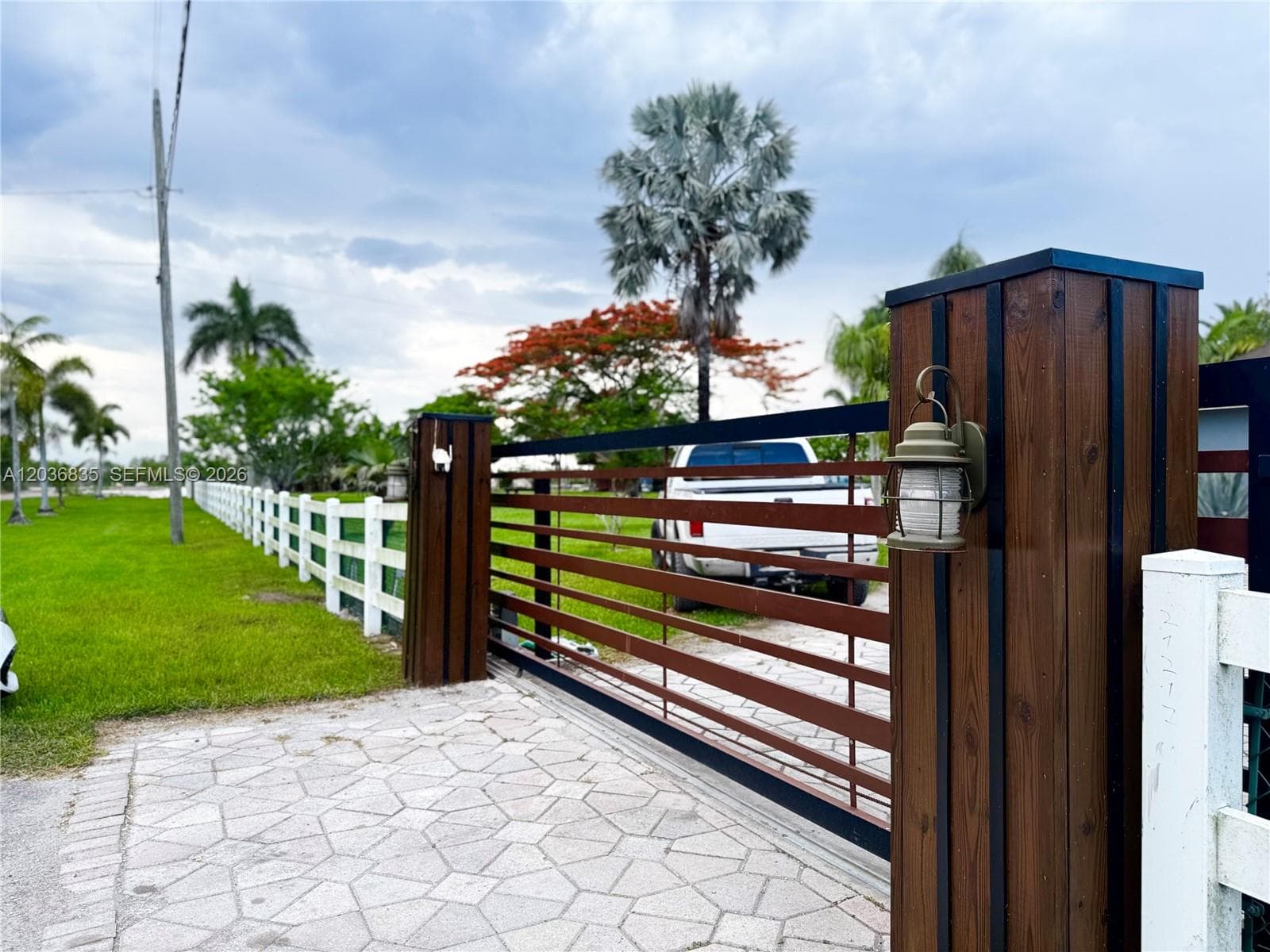 21217 SW 160 ST, Miami, FL 33187 — zdjęcie 2