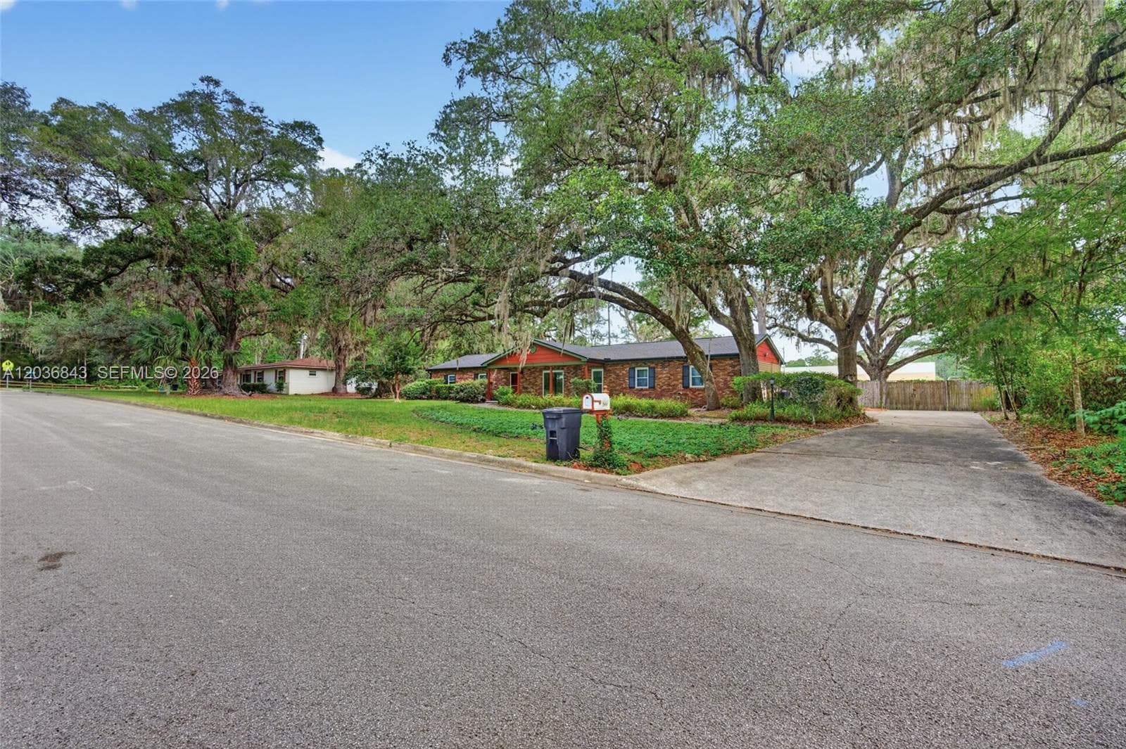 1944 SW 48th Avenue, Gainesville, FL 32608 — zdjęcie 5