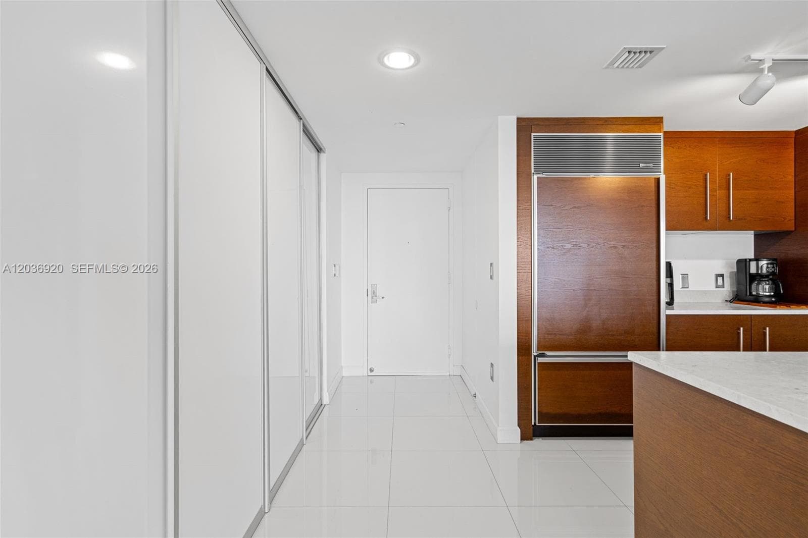 495 Brickell Ave # 905, Miami, FL 33131 — zdjęcie 4