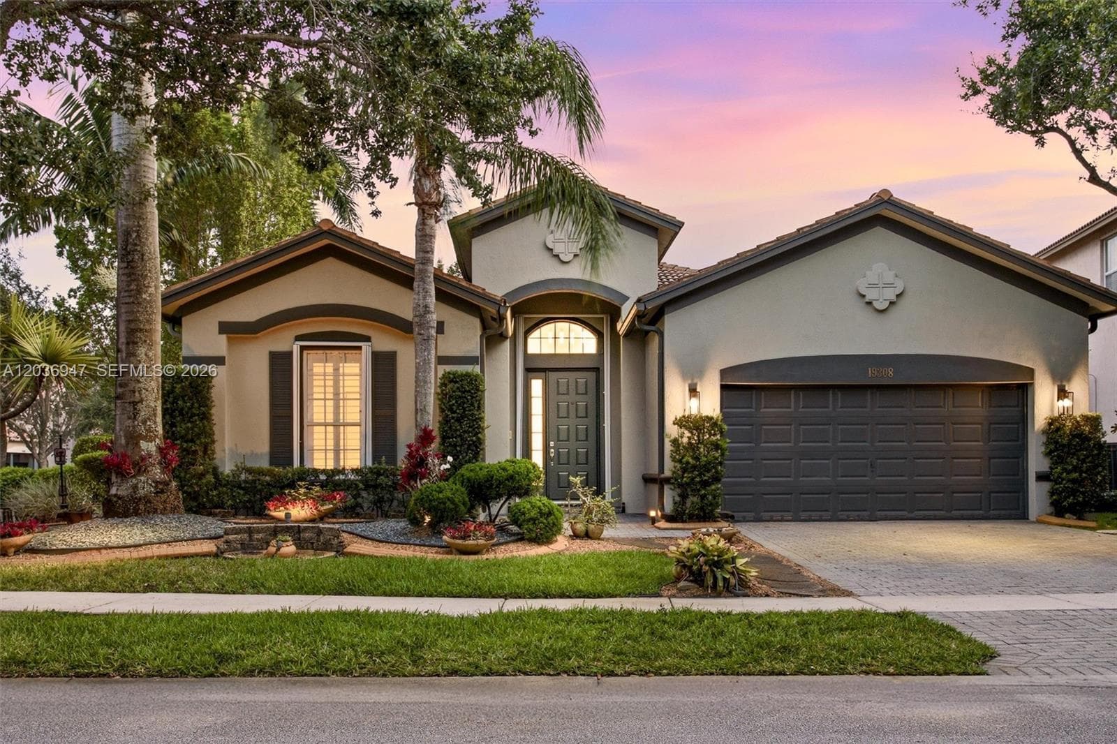 19308 Stonebrook St, Weston, FL 33332