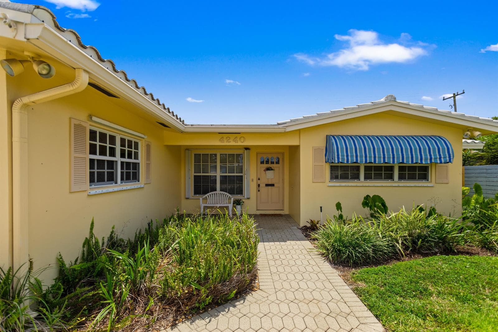 4240 NE 19th Avenue, Oakland Park, FL 33308 — zdjęcie 2