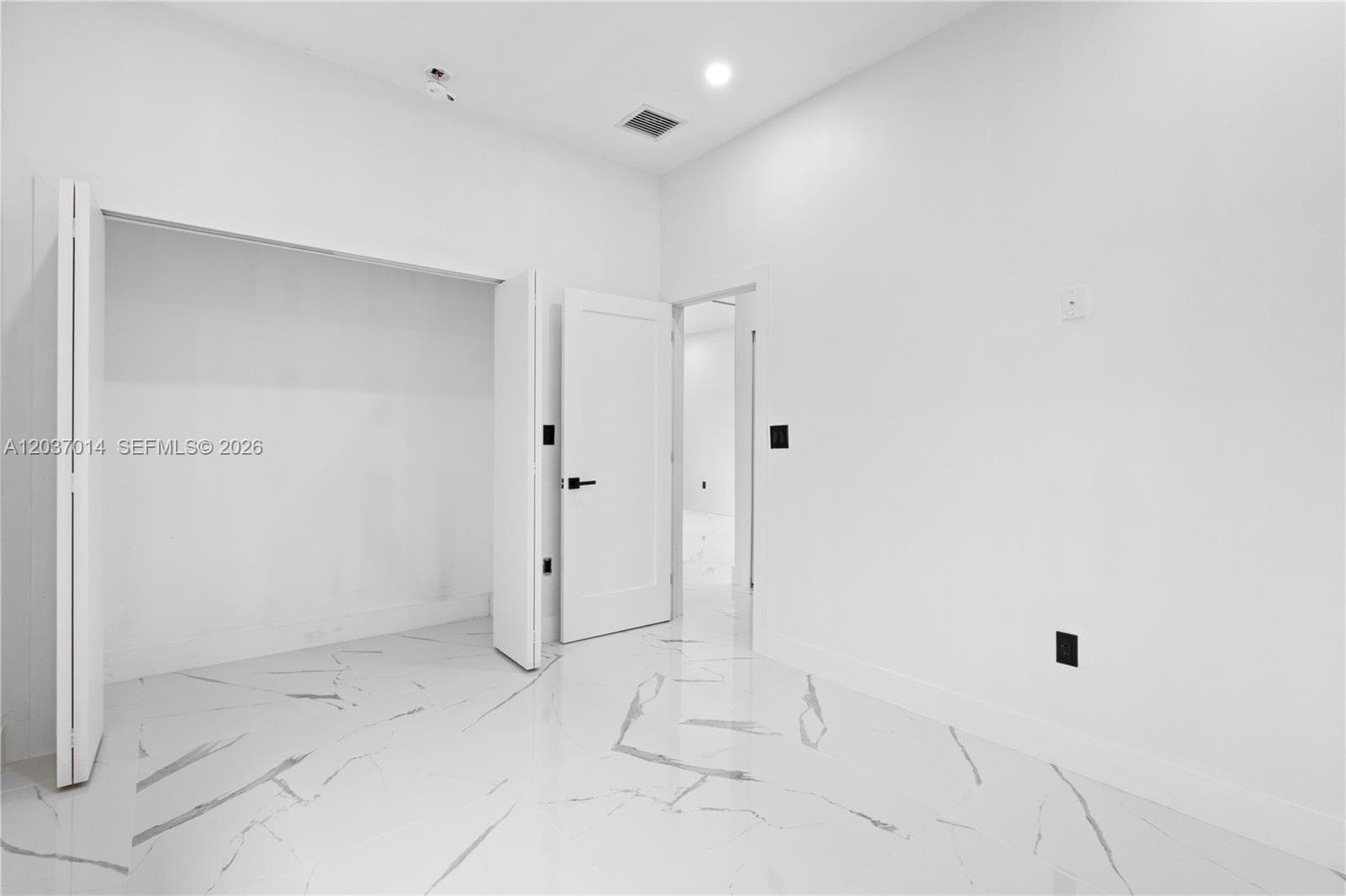 426 SW 9th Ave, Homestead, FL 33030 — zdjęcie 5