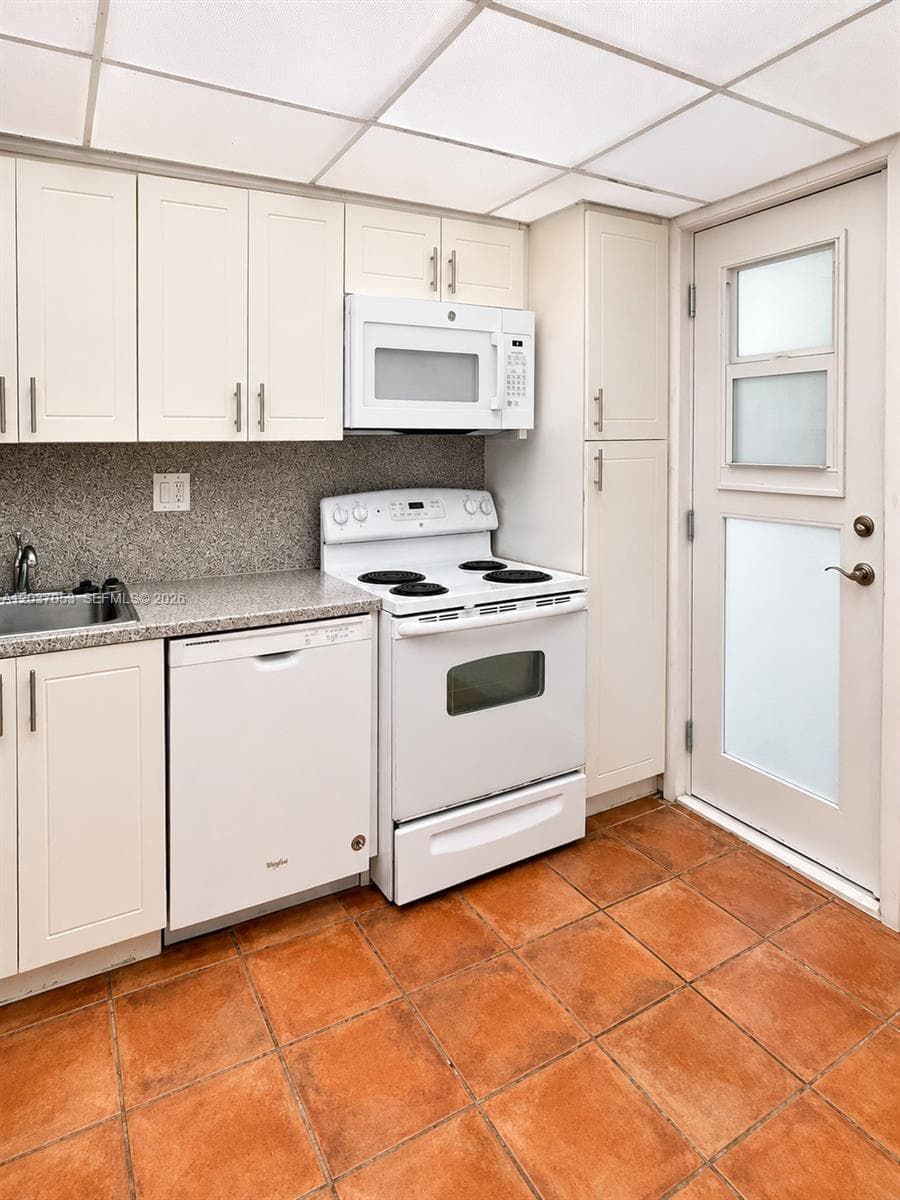 240 Galen Dr # 214, Key Biscayne, FL 33149 — zdjęcie 3