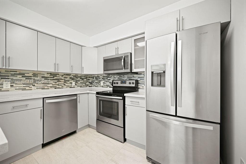 4420 NW 107th Ave # 107, Doral, FL 33178 — zdjęcie 2