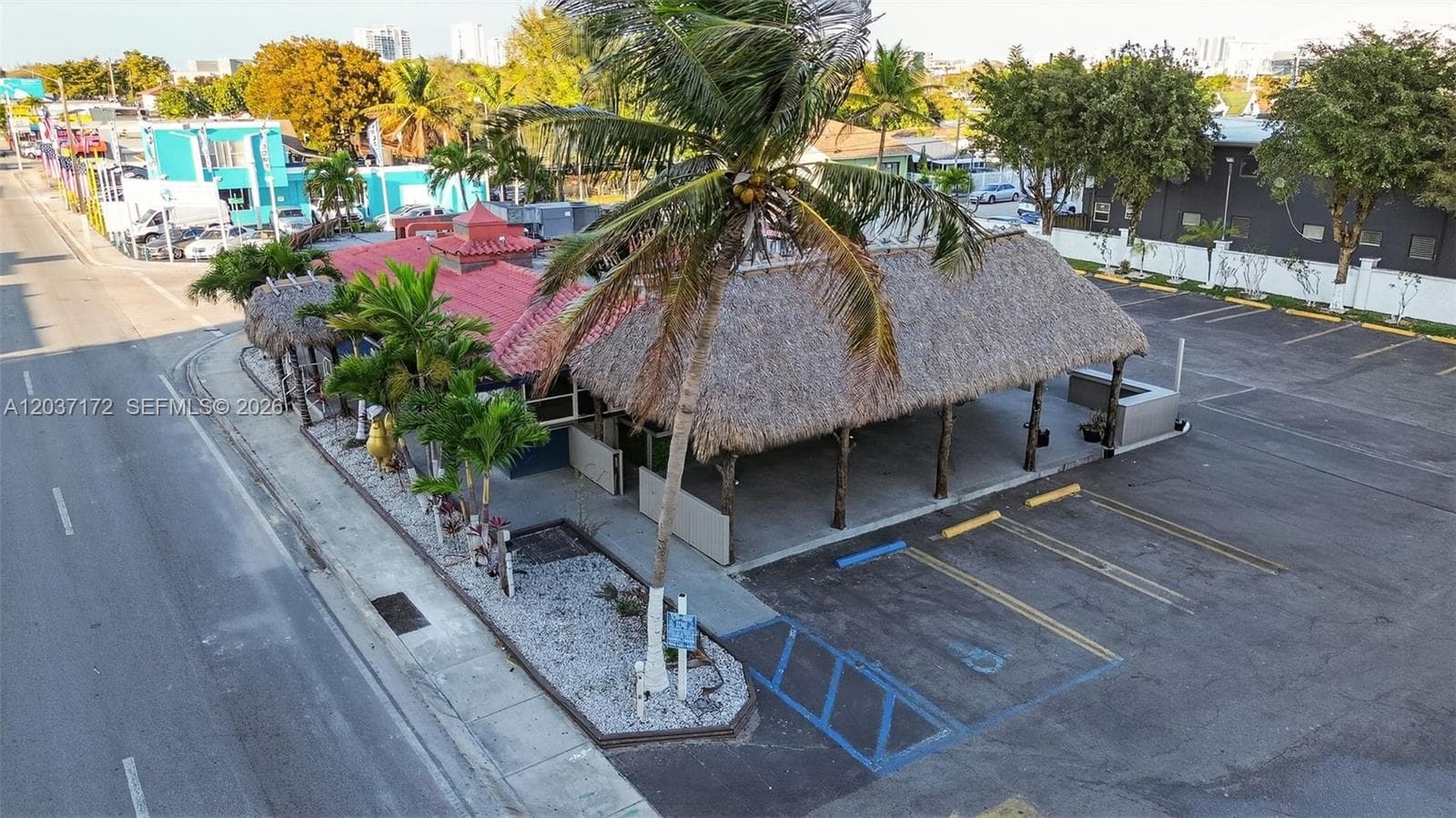 45 NW 22nd Ave, Miami, FL 33125 — zdjęcie 2