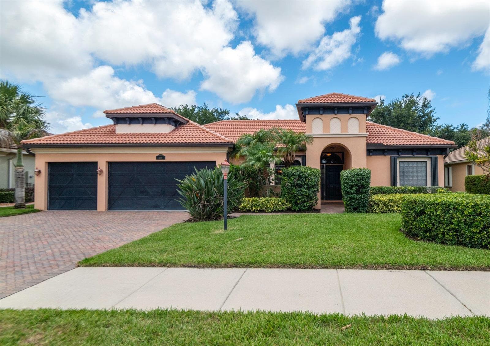 2295 NW Diamond Creek Way, Jensen Beach, FL 34957 — zdjęcie 2