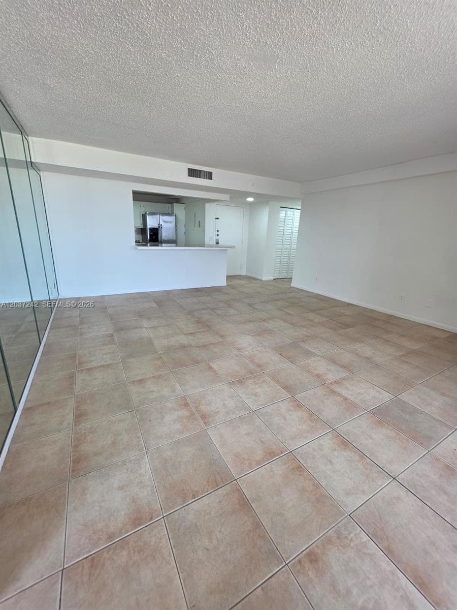 13499 Biscayne Blvd # 706, North Miami, FL 33181 — zdjęcie 2