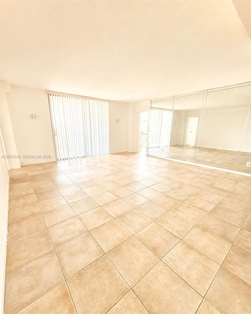 13499 Biscayne Blvd # 706, North Miami, FL 33181