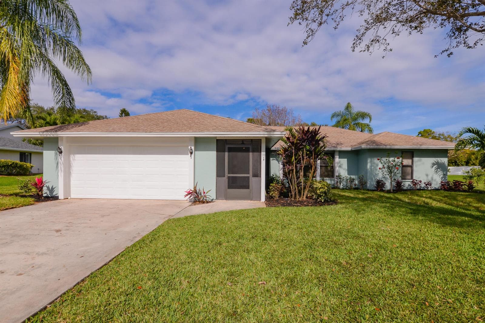 2411 NE Pinecrest Lakes Boulevard, Jensen Beach, FL 34957 — zdjęcie 2