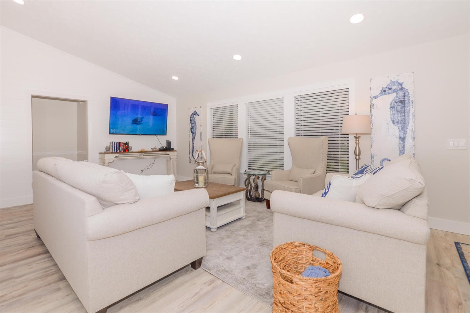 2411 NE Pinecrest Lakes Boulevard, Jensen Beach, FL 34957 — zdjęcie 5