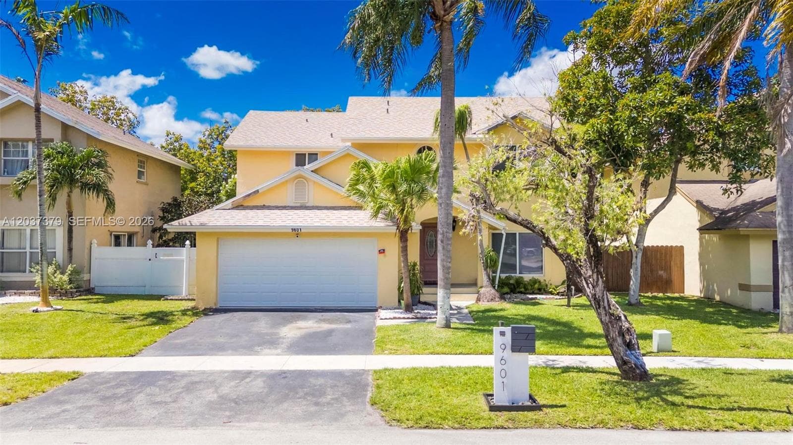 9601 SW 9th Ct, Pembroke Pines, FL 33025 — zdjęcie 2