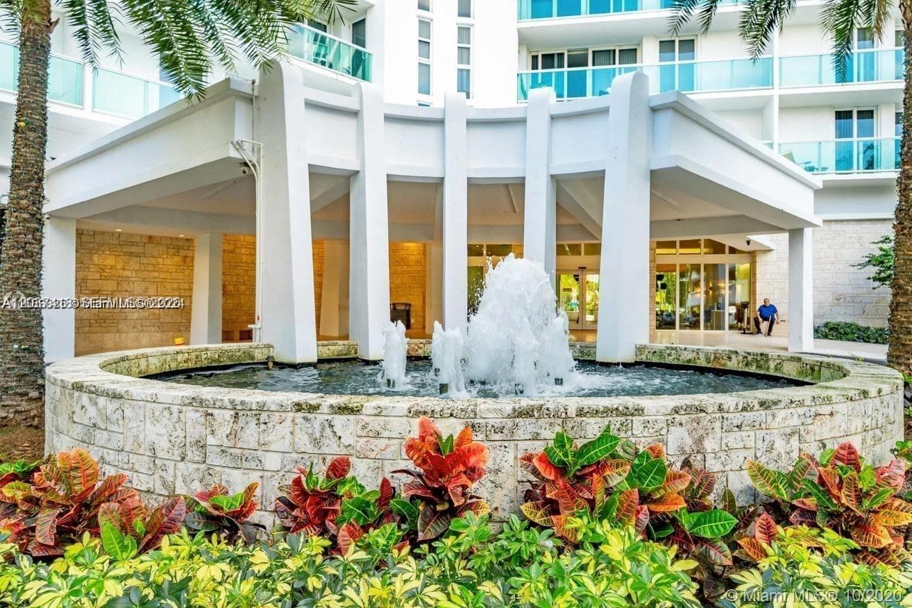 100 Bayview Dr # 726, Sunny Isles Beach, FL 33160 — zdjęcie 2