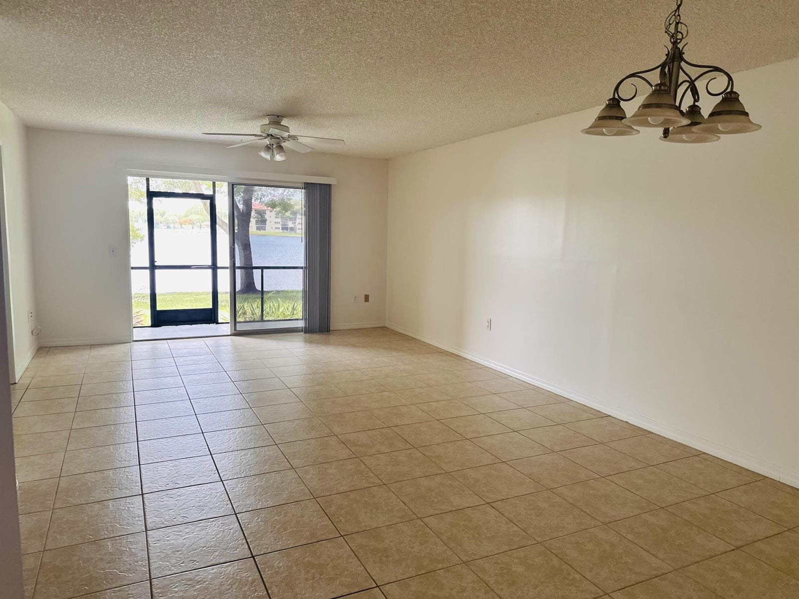 1400 SW 137 Avenue # 107f, Pembroke Pines, FL 33027 — zdjęcie 2