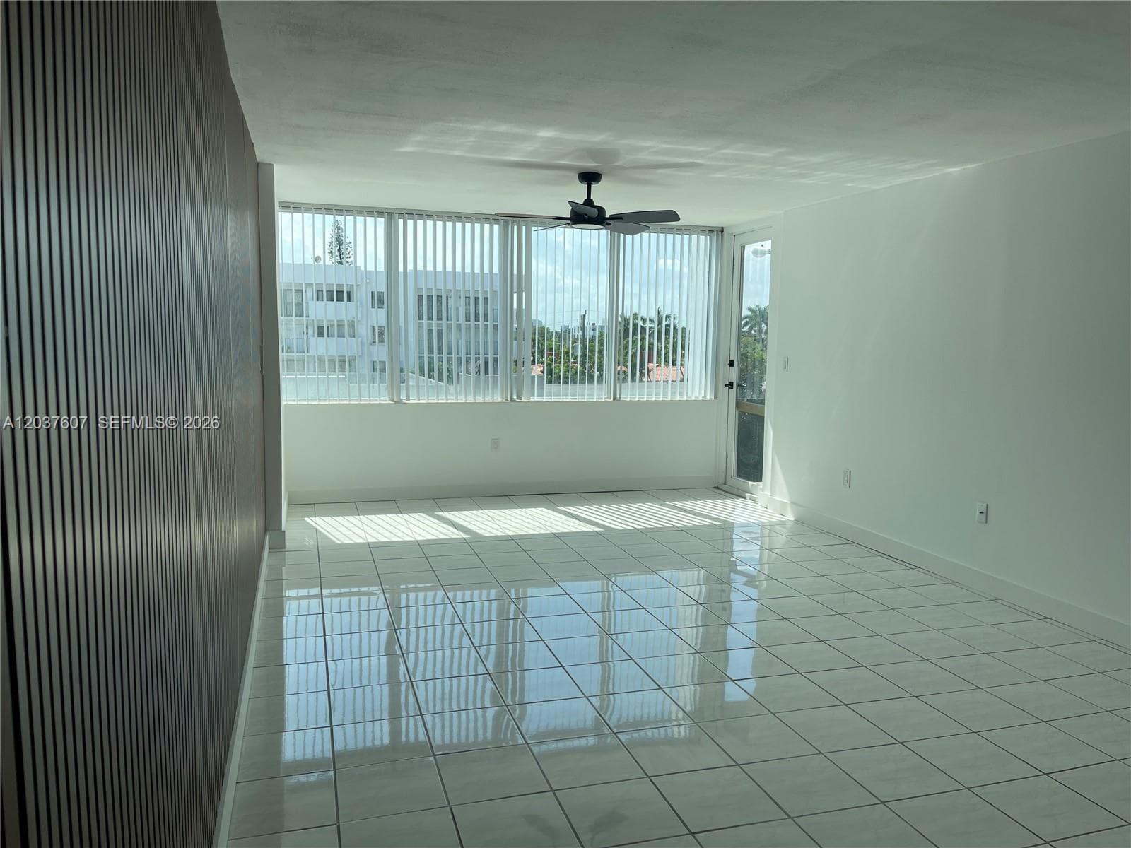 8233 Harding Ave # 408, Miami Beach, FL 33141 — zdjęcie 2