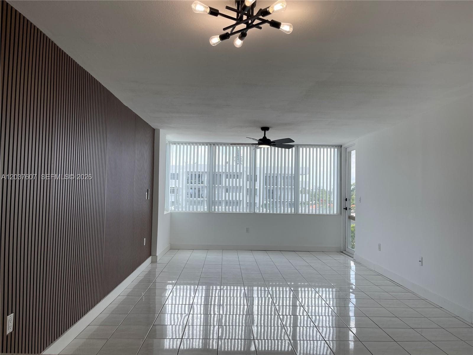 8233 Harding Ave # 408, Miami Beach, FL 33141 — zdjęcie 3