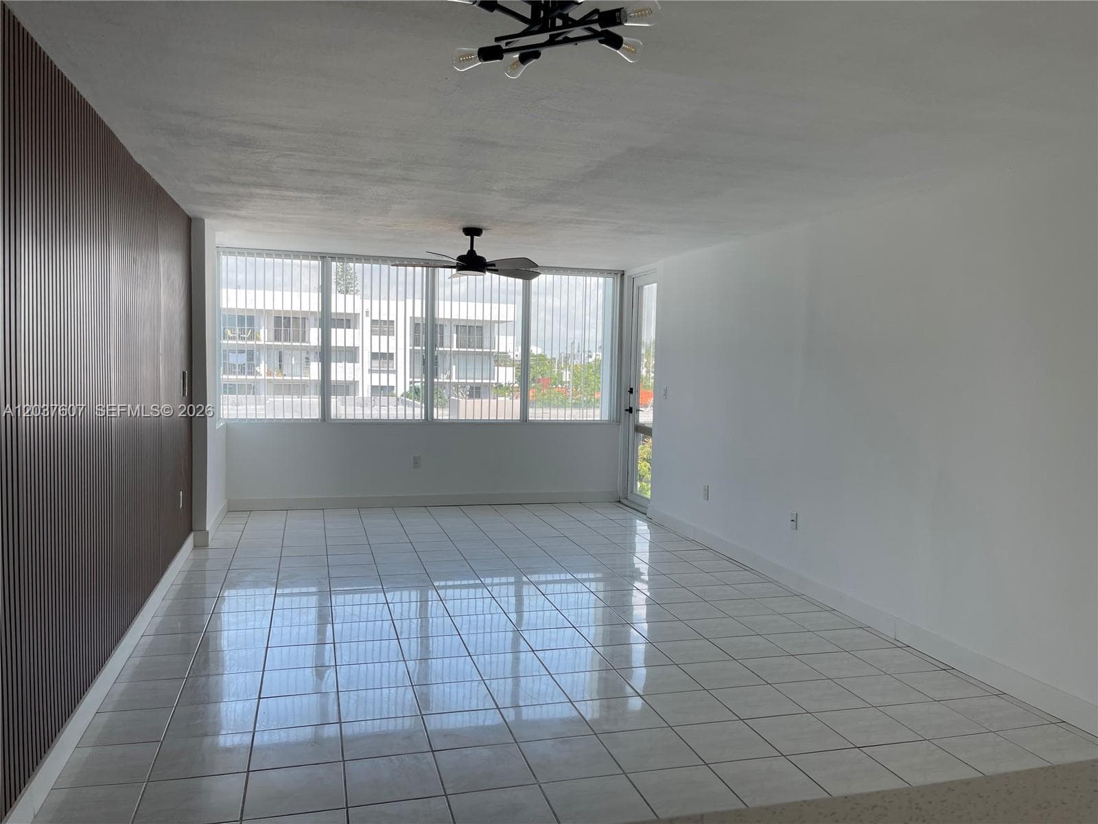8233 Harding Ave # 408, Miami Beach, FL 33141 — zdjęcie 4