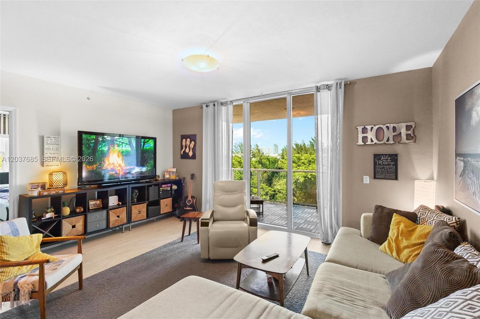 15051 Royal Oaks Ln # 401, North Miami, FL 33181 — zdjęcie 3