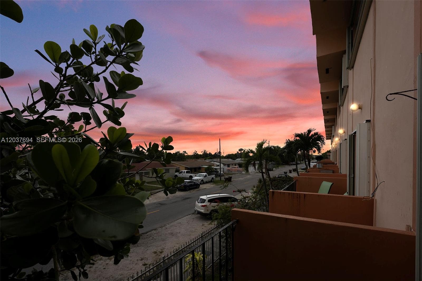 1100 W 35th St # 23, Hialeah, FL 33012 — zdjęcie 2