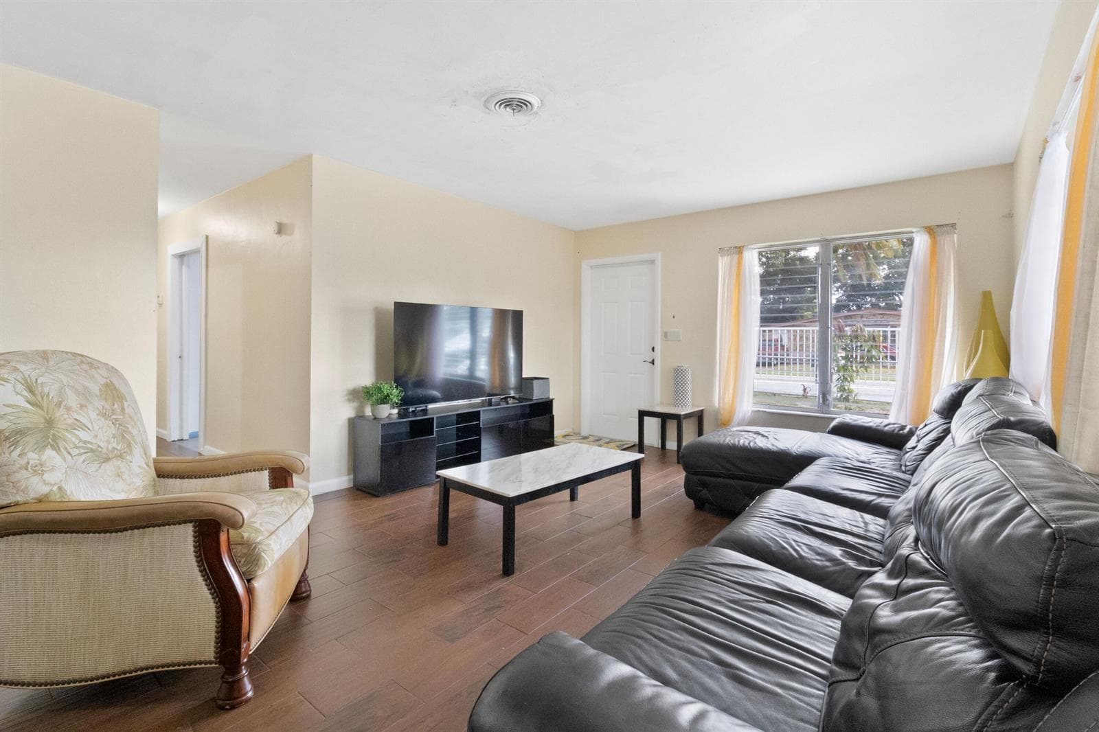 3431 NW 4th Street, Lauderhill, FL 33311 — zdjęcie 3