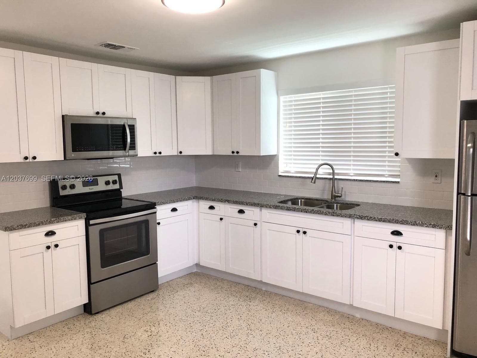 12020 NE 12th Ct # 12020, Biscayne Park, FL 33161 — zdjęcie 2