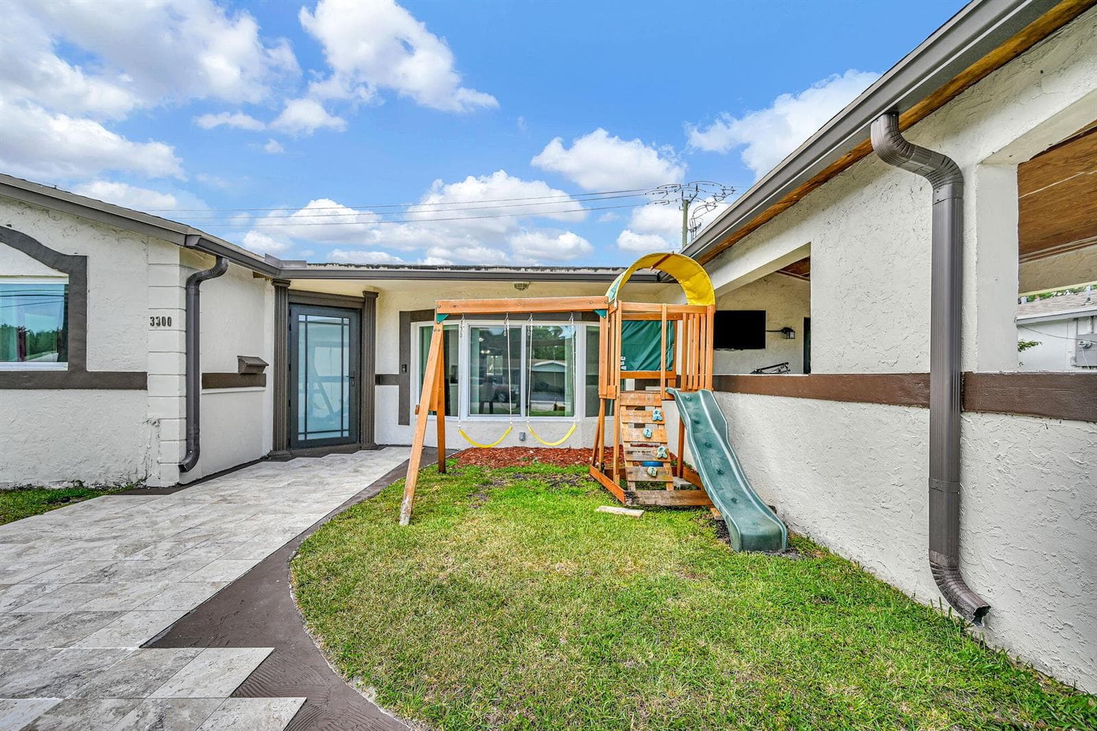 3300 NW 32nd Street, Lauderdale Lakes, FL 33309 — zdjęcie 2