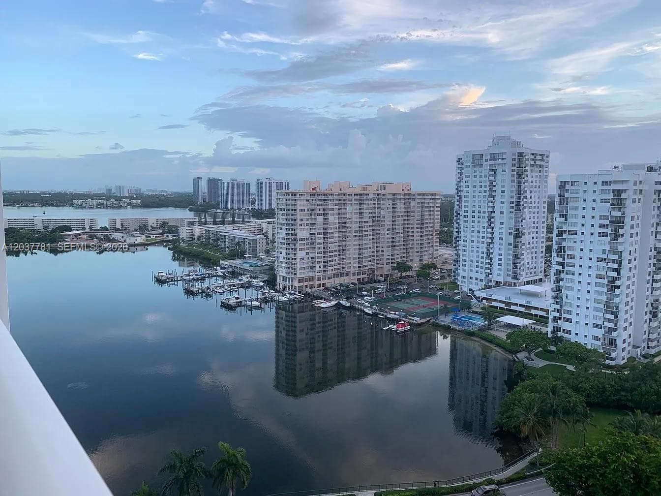 2801 NE 183rd St # 2107W, Aventura, FL 33160 — zdjęcie 3