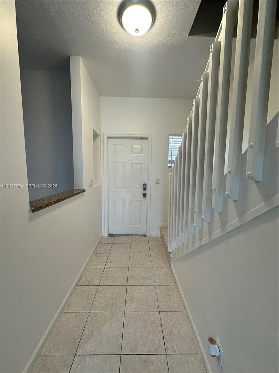 5541 NW 90th Ter, Sunrise, FL 33351 — zdjęcie 2