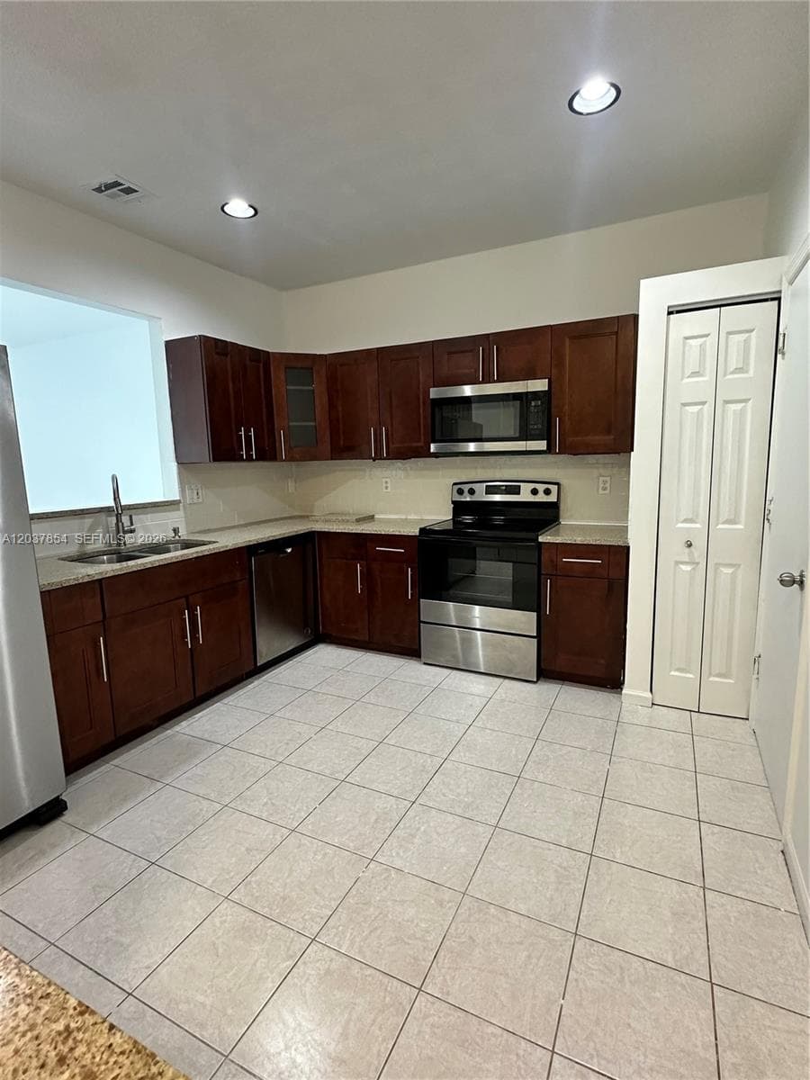 5541 NW 90th Ter, Sunrise, FL 33351 — zdjęcie 3
