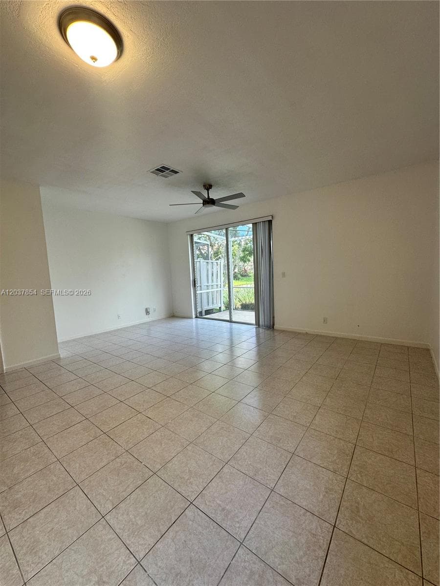 5541 NW 90th Ter, Sunrise, FL 33351 — zdjęcie 5