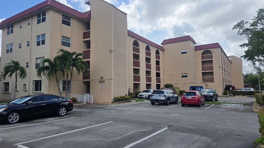 3251 Holiday Springs Boulevard # 302, Margate, FL 33063 — zdjęcie 2