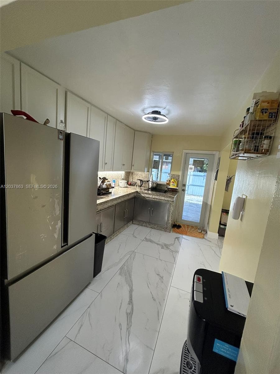 5157 NE 5th Ave # 1, Oakland Park, FL 33334 — zdjęcie 4