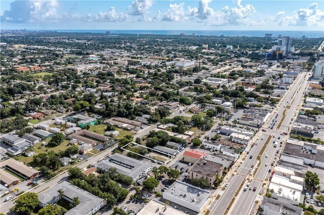 2434 Polk St, Hollywood, FL 33020 — zdjęcie 3