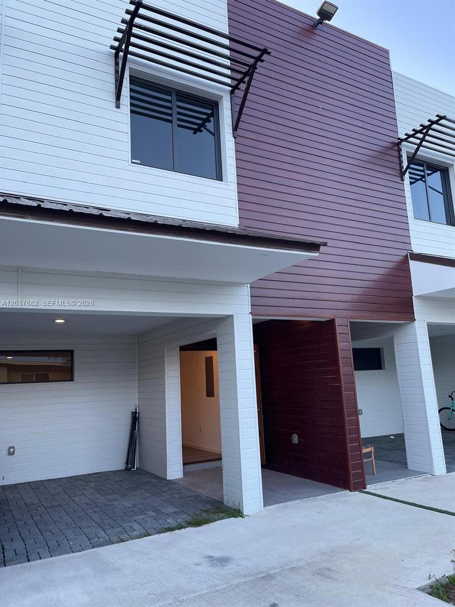 916 NW 8th St # 4, Florida City, FL 33034