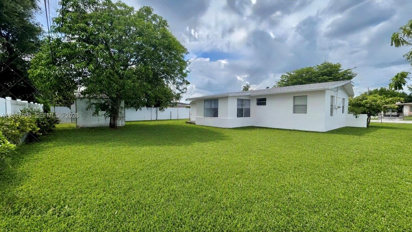 3460 NW 5th Ct, Lauderhill, FL 33311 — zdjęcie 3