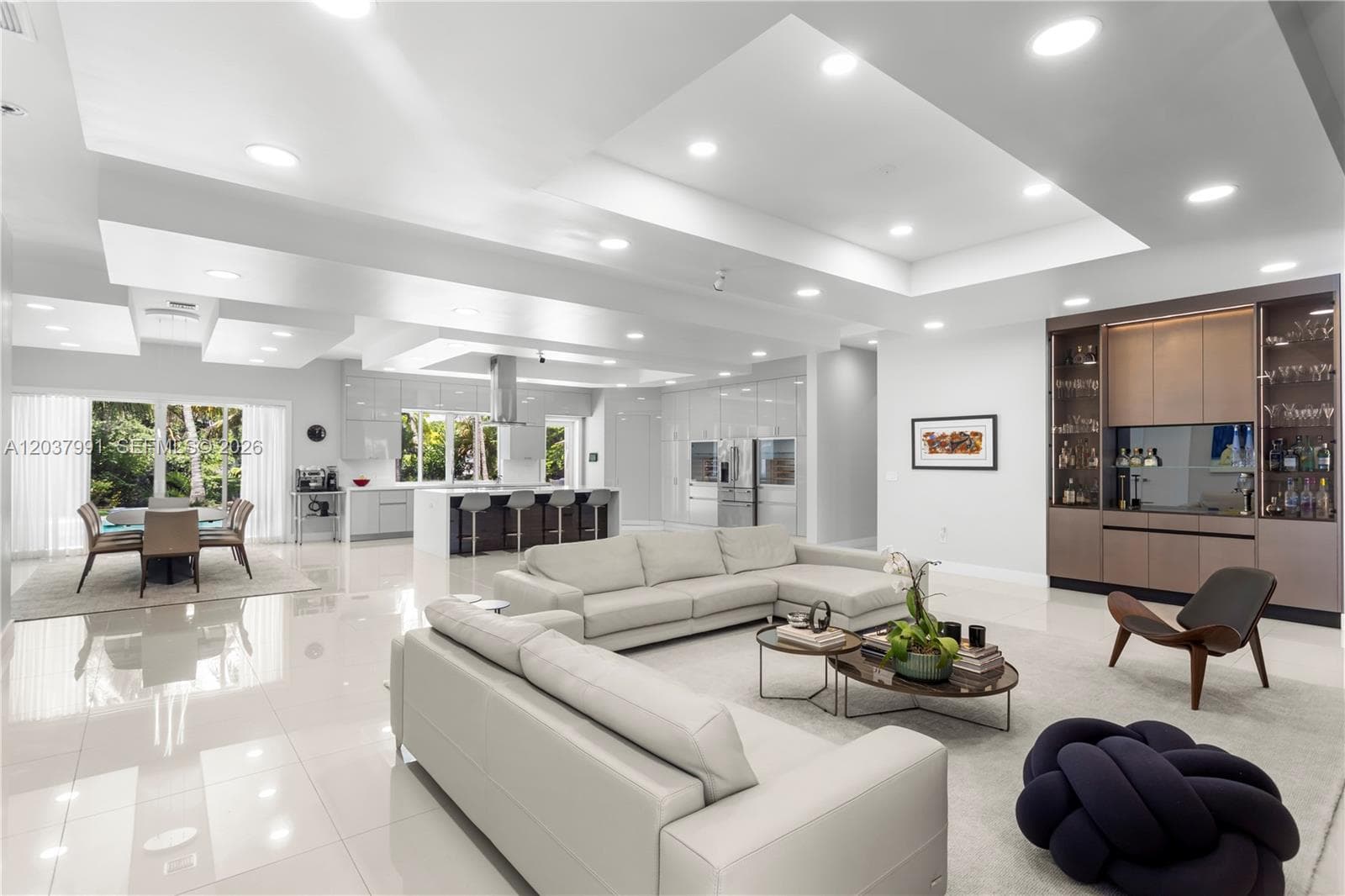 11900 Griffing Blvd, Biscayne Park, FL 33161 — zdjęcie 4