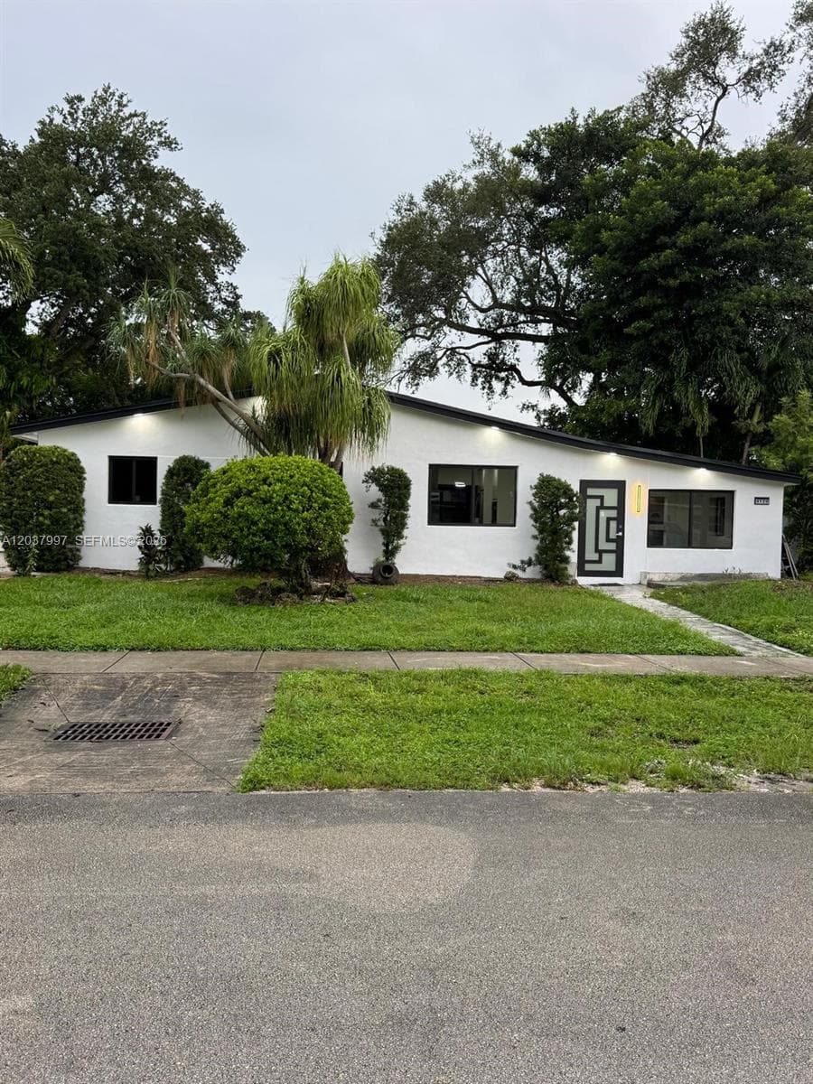 4120 SW 31st Dr, West Park, FL 33023 — zdjęcie 2