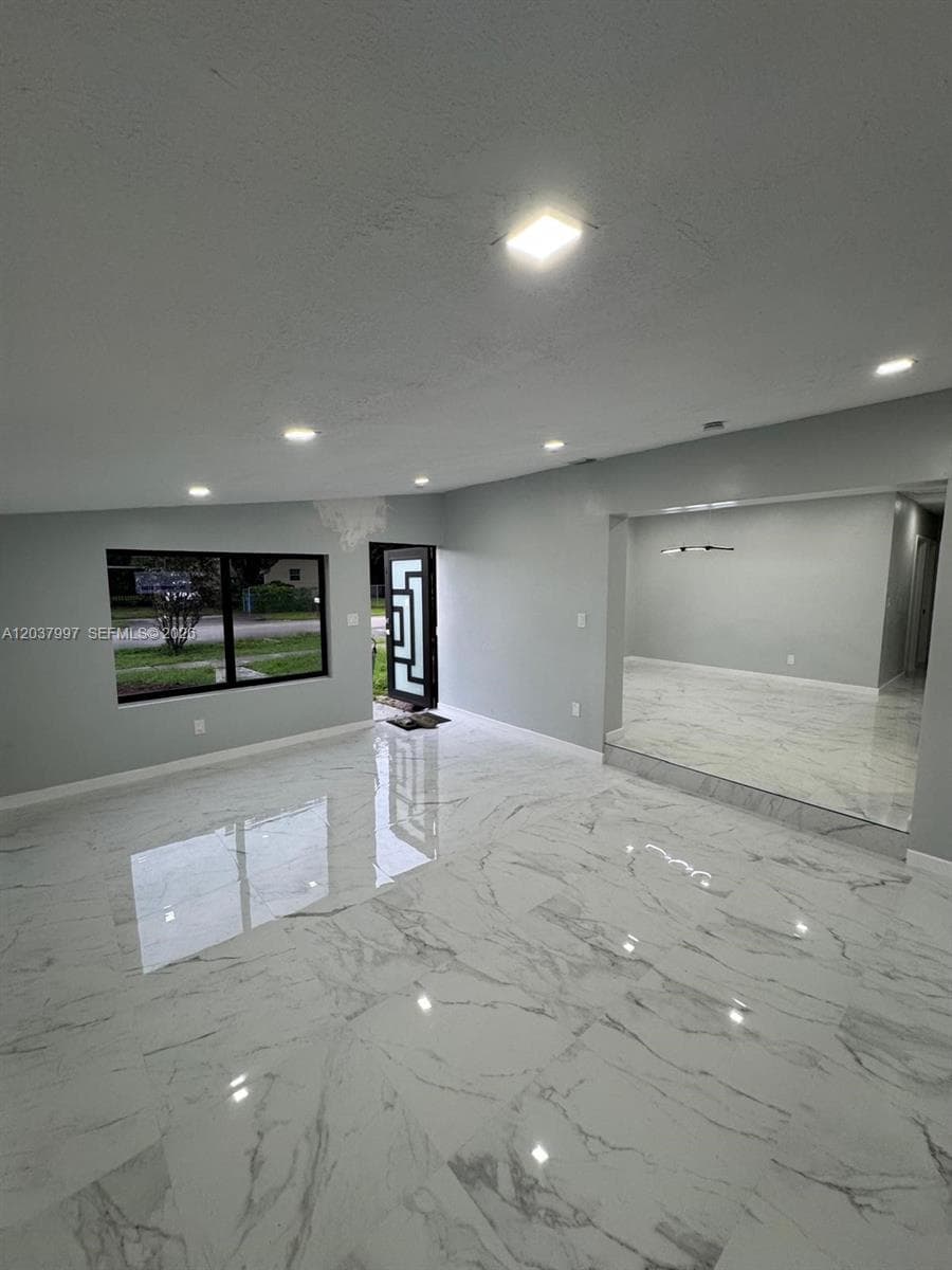 4120 SW 31st Dr, West Park, FL 33023 — zdjęcie 3